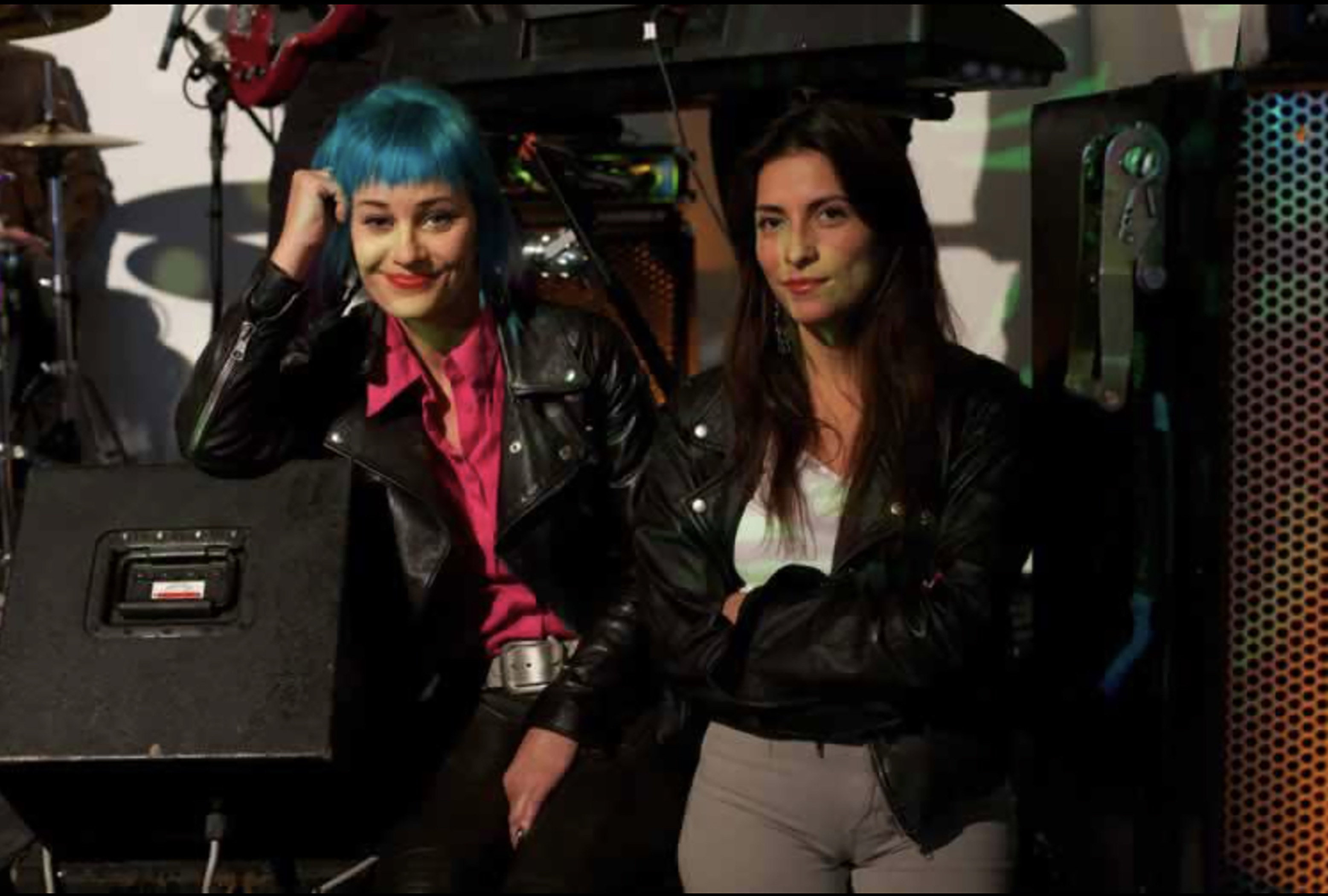 Siobhan Fahey on set